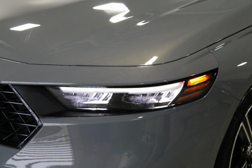 new 2026 Honda Accord Hybrid car, priced at $35,445