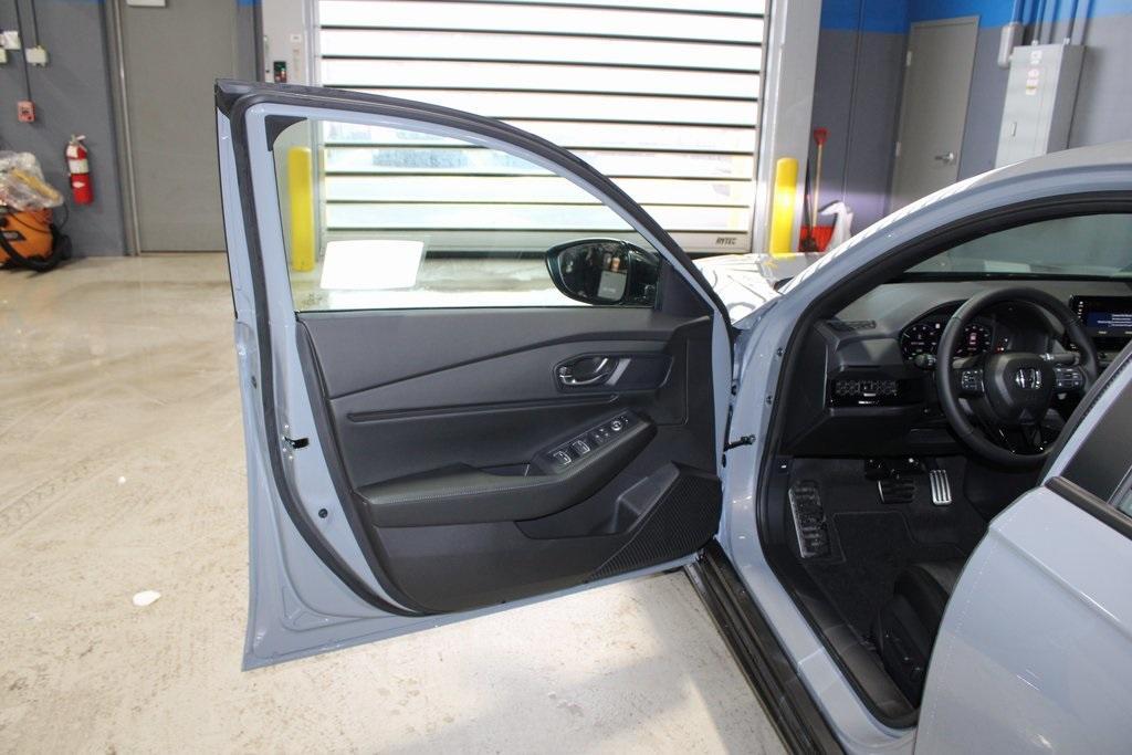 new 2026 Honda Accord Hybrid car, priced at $35,445