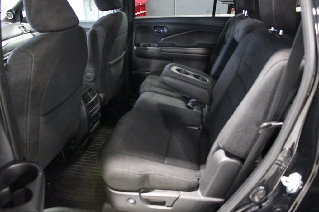 used 2022 Honda Pilot car, priced at $26,990