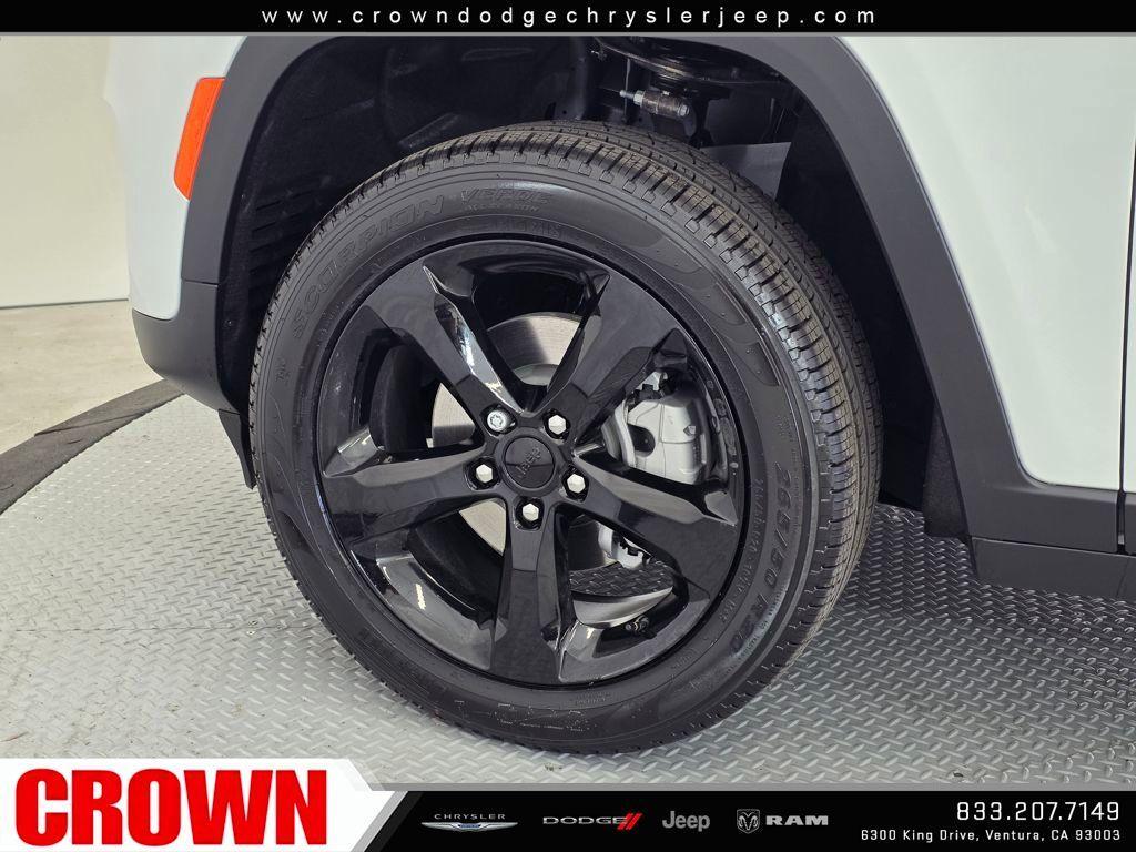 new 2025 Jeep Grand Cherokee car, priced at $41,420