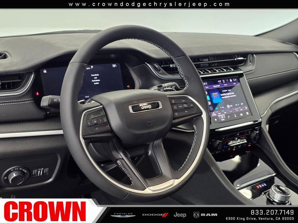 new 2025 Jeep Grand Cherokee car, priced at $40,286