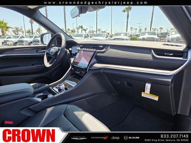 new 2025 Jeep Grand Cherokee L car, priced at $41,694