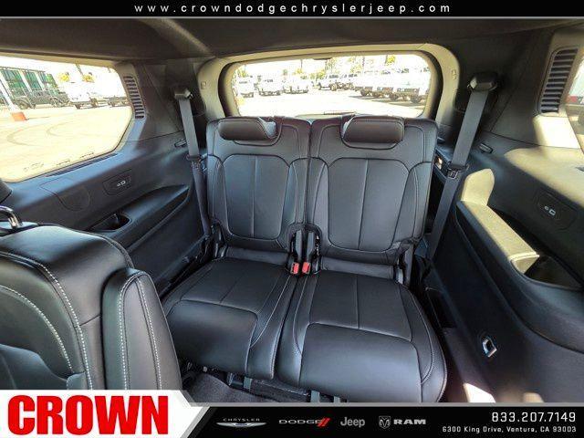 new 2025 Jeep Grand Cherokee L car, priced at $41,694