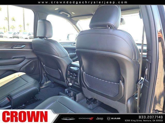 new 2025 Jeep Grand Cherokee L car, priced at $41,694