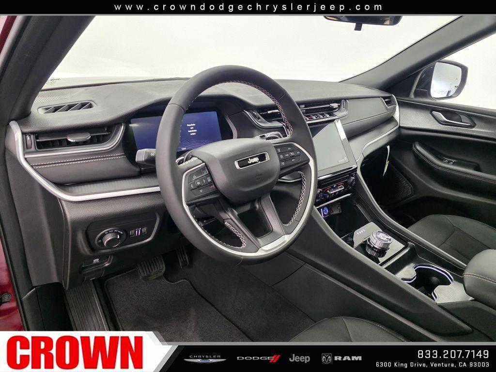 new 2025 Jeep Grand Cherokee car, priced at $32,808