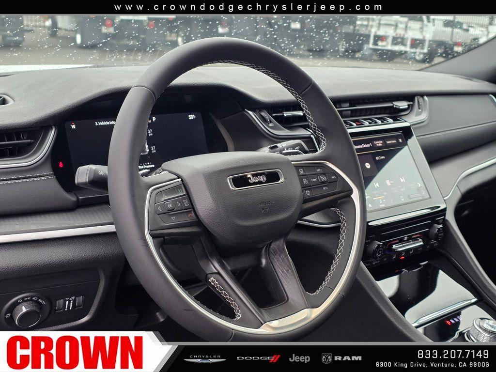 new 2025 Jeep Grand Cherokee car, priced at $32,808