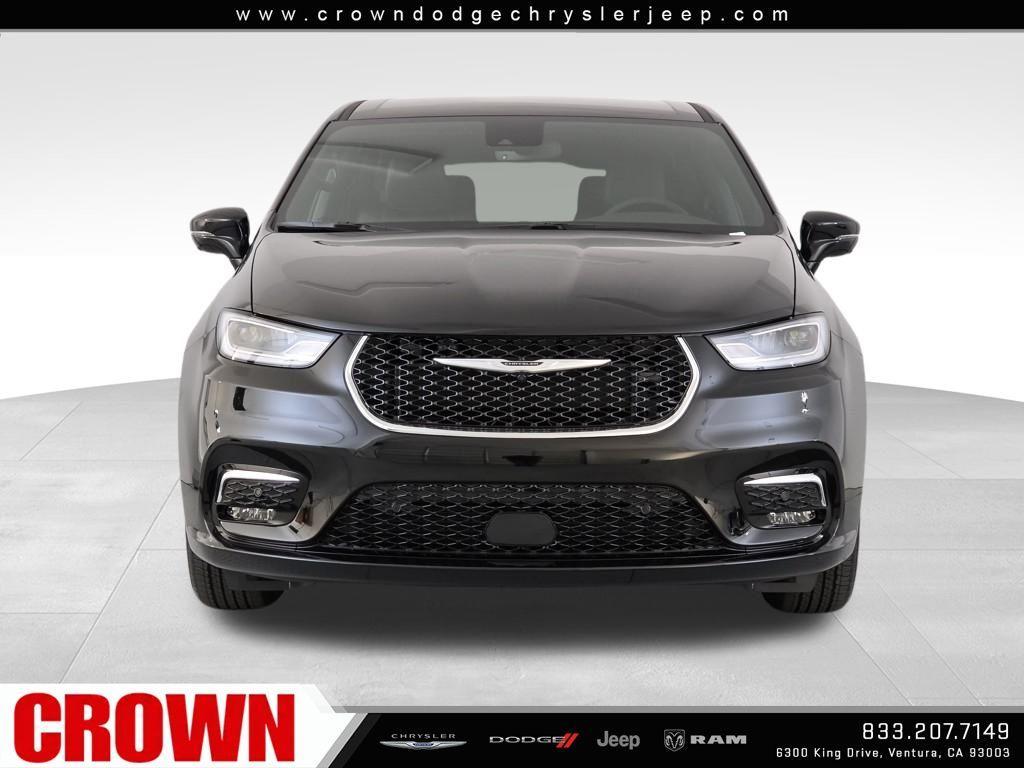 new 2026 Chrysler Pacifica car, priced at $37,740