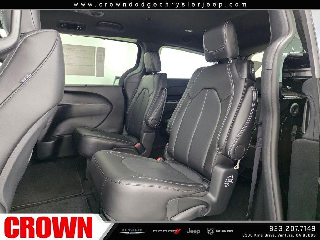 new 2026 Chrysler Pacifica car, priced at $37,740