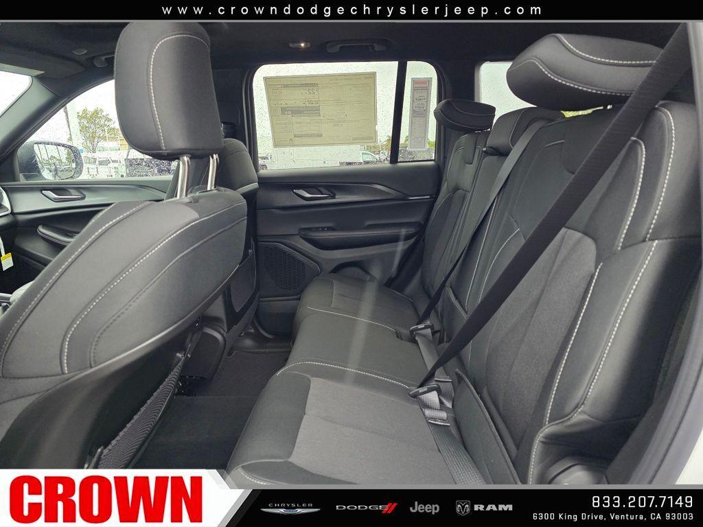 new 2025 Jeep Grand Cherokee car, priced at $32,284