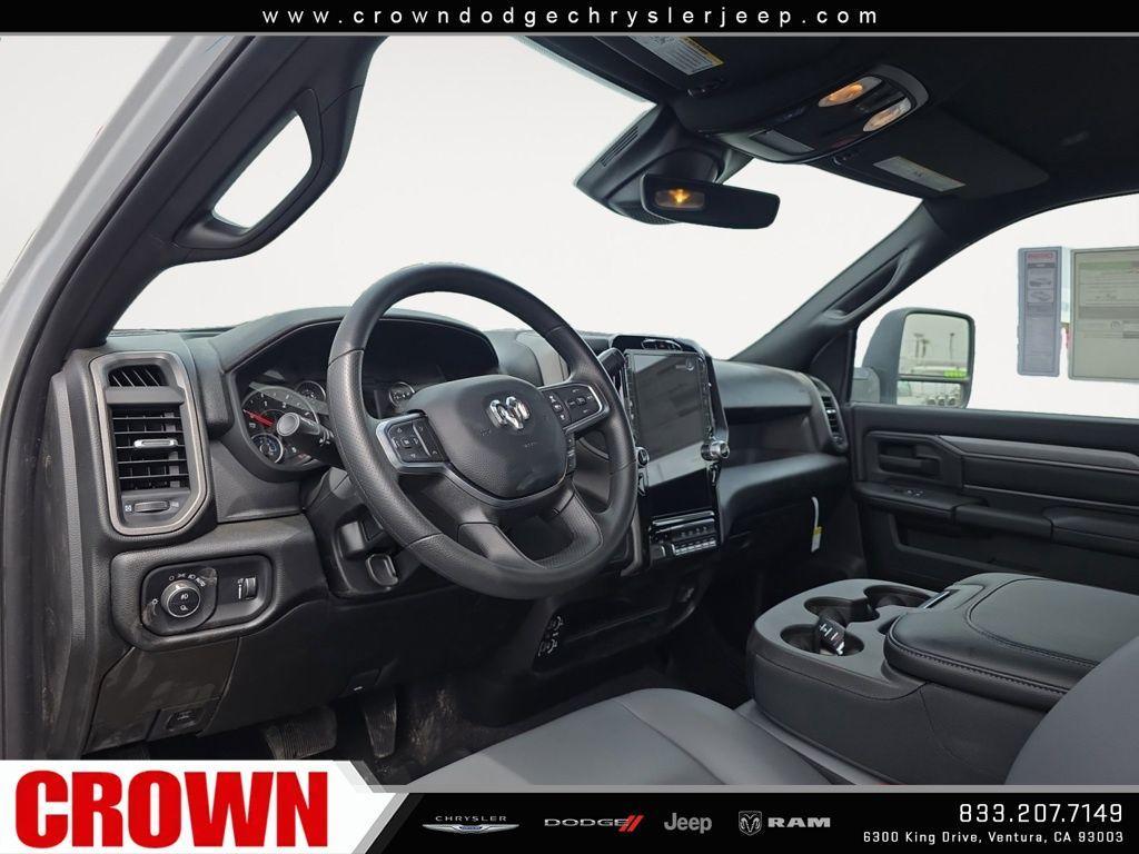 new 2025 Ram 3500 car, priced at $81,611