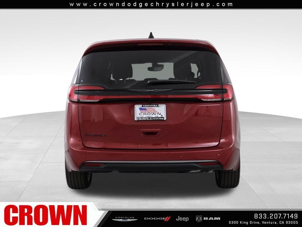 new 2026 Chrysler Pacifica car, priced at $39,785