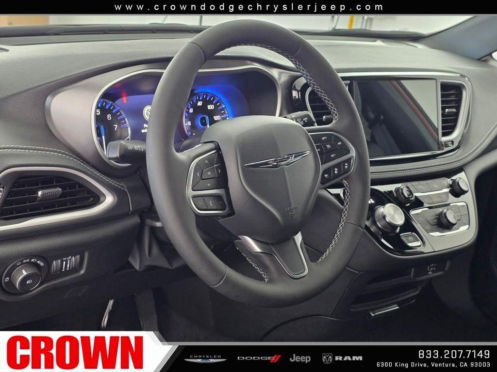 new 2026 Chrysler Pacifica car, priced at $39,785