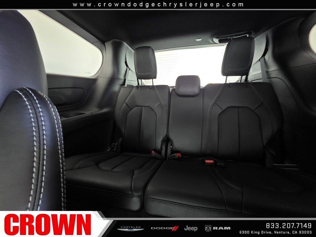 new 2026 Chrysler Pacifica car, priced at $39,785