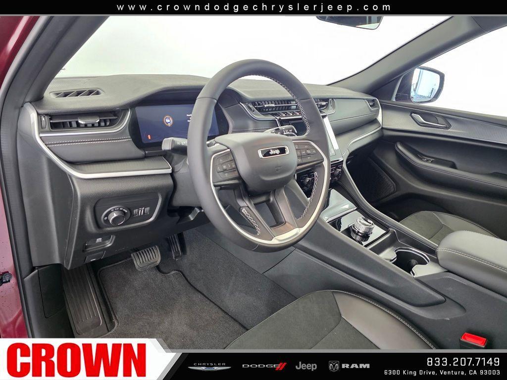 new 2025 Jeep Grand Cherokee car, priced at $42,570