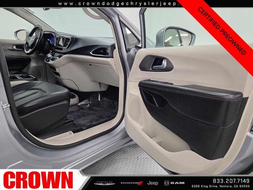 used 2020 Chrysler Pacifica car, priced at $14,991