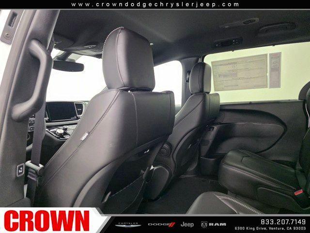 new 2025 Chrysler Pacifica car, priced at $43,225