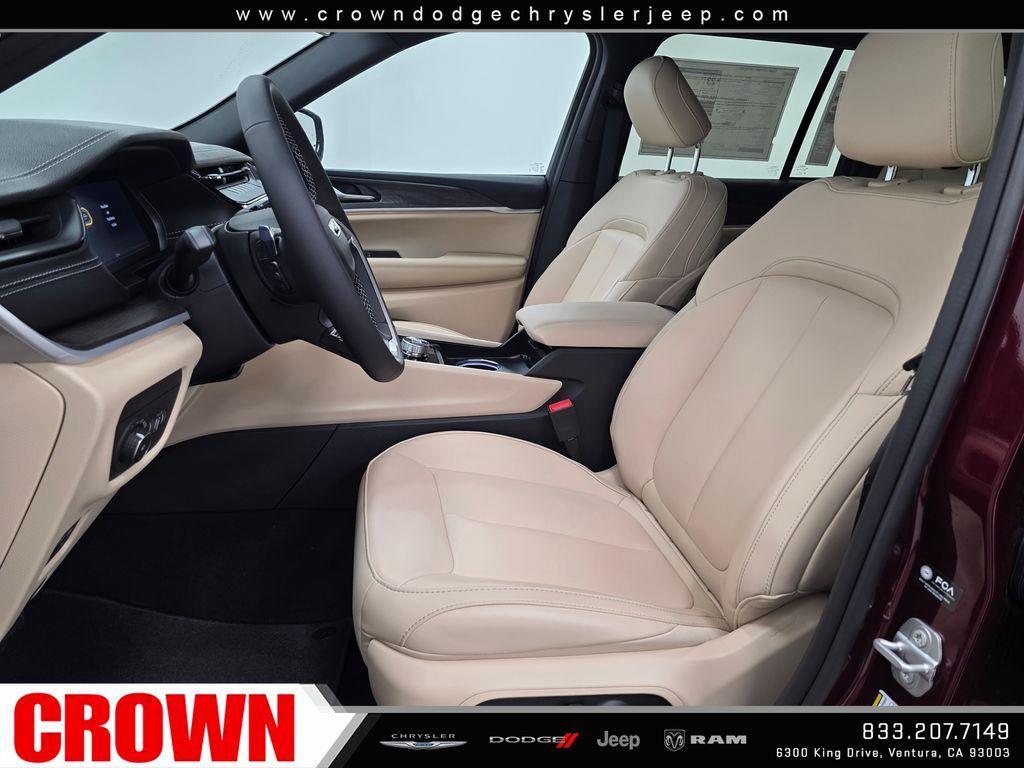 new 2026 Jeep Grand Cherokee car, priced at $44,040