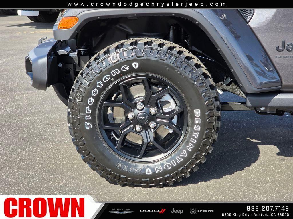 new 2025 Jeep Gladiator car, priced at $41,792