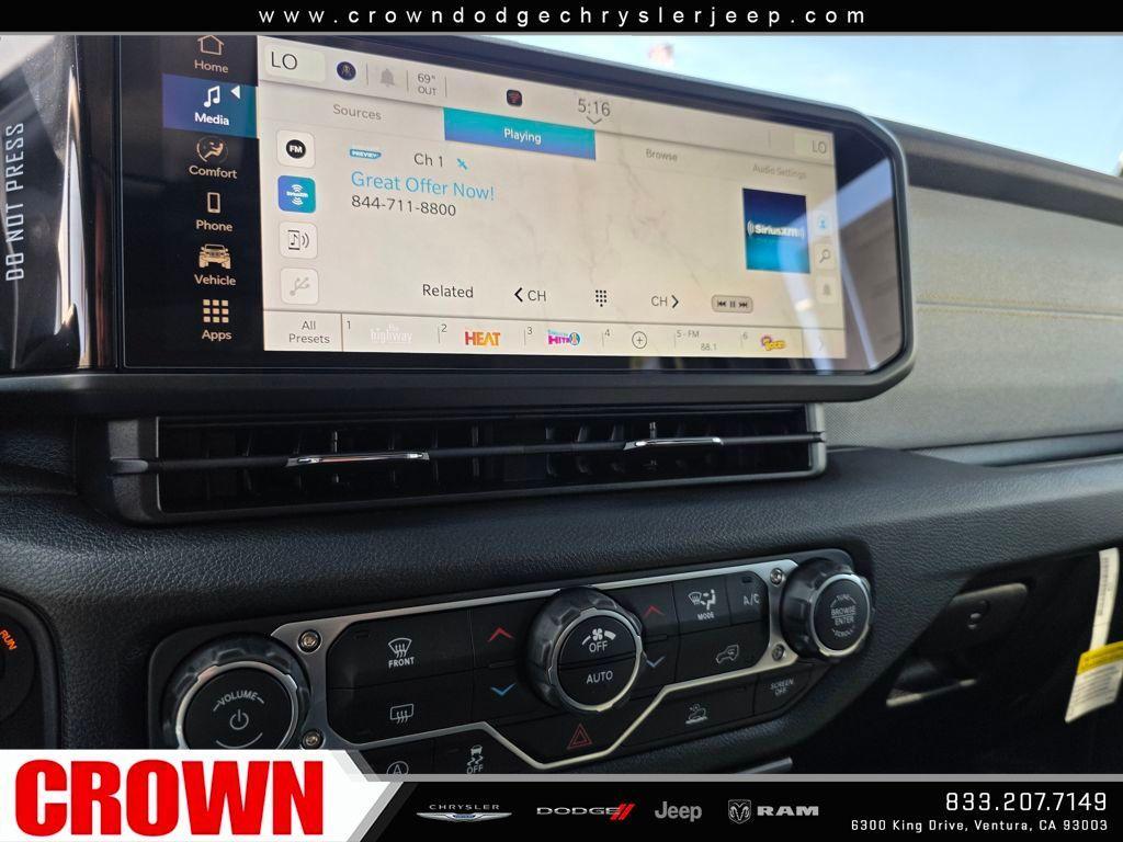 new 2025 Jeep Gladiator car, priced at $41,792