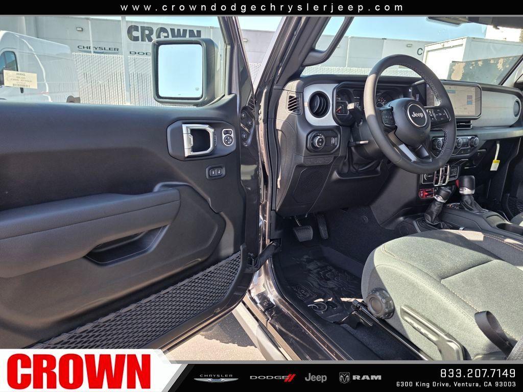 new 2025 Jeep Gladiator car, priced at $41,792