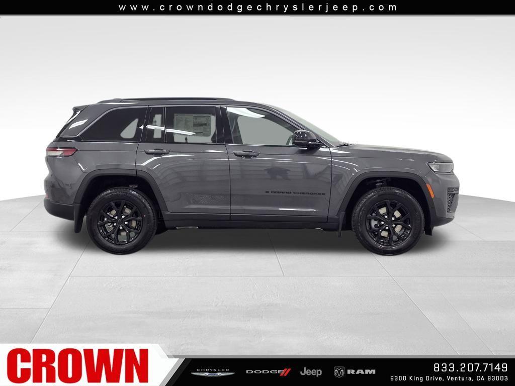 new 2026 Jeep Grand Cherokee car, priced at $46,775