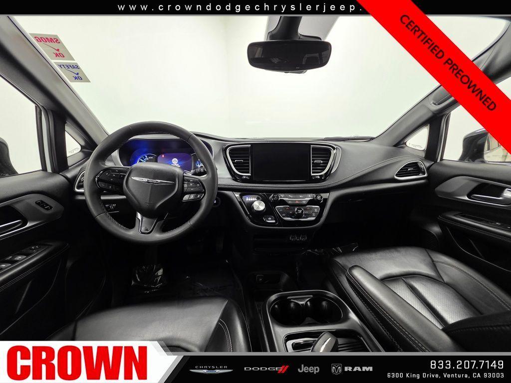 used 2024 Chrysler Pacifica Hybrid car, priced at $31,991