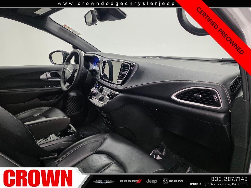 used 2024 Chrysler Pacifica Hybrid car, priced at $31,991