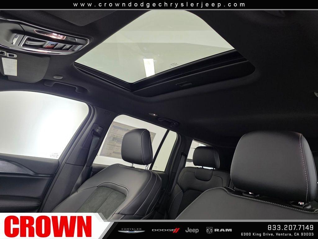 new 2025 Jeep Grand Cherokee car, priced at $42,046