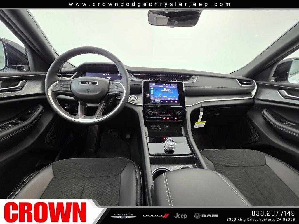 new 2025 Jeep Grand Cherokee car, priced at $42,046