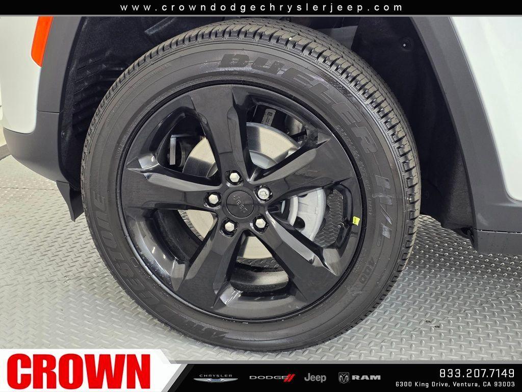 new 2025 Jeep Grand Cherokee car, priced at $42,046