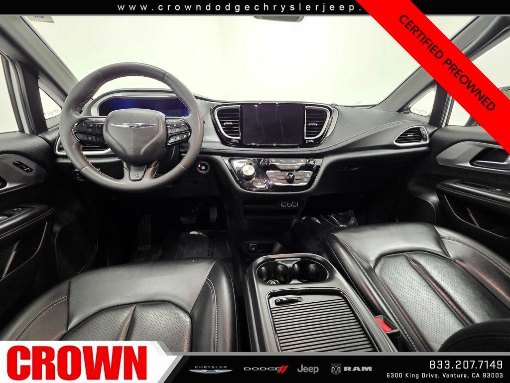 used 2024 Chrysler Pacifica Hybrid car, priced at $33,991