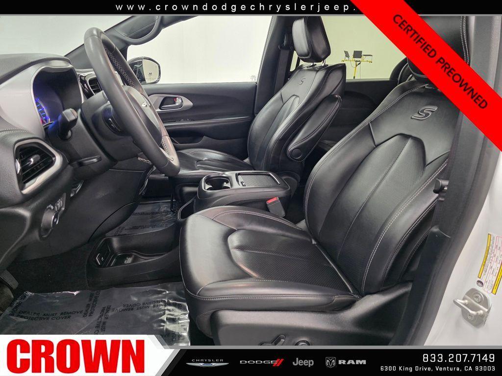 used 2024 Chrysler Pacifica Hybrid car, priced at $33,991