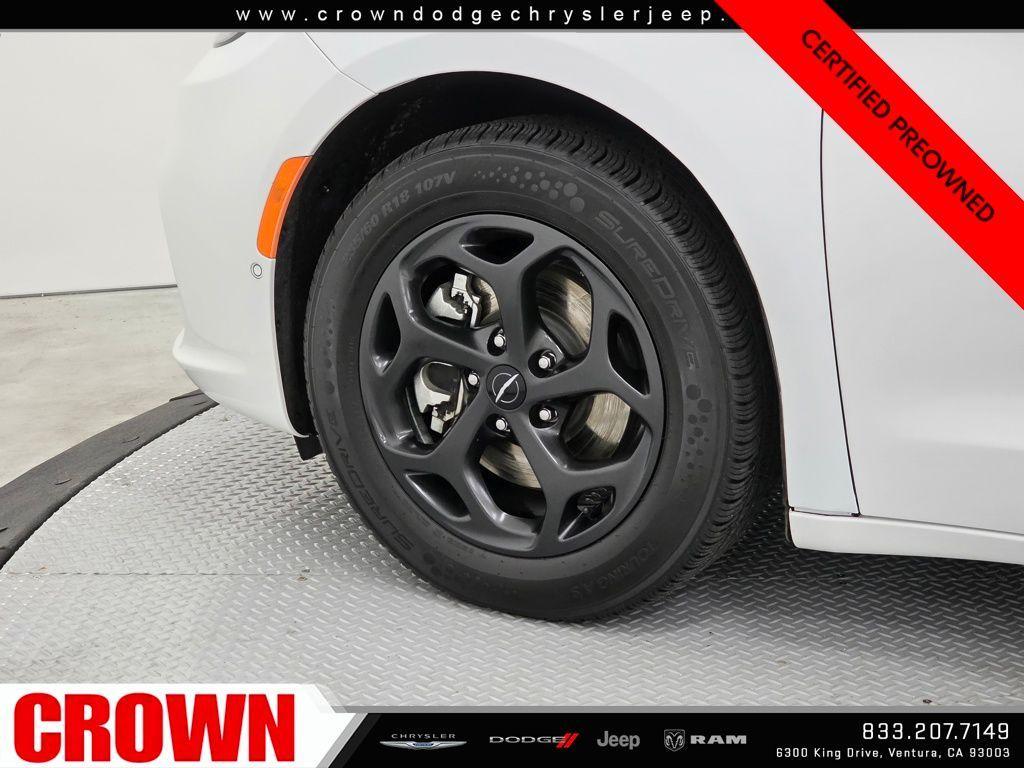 used 2024 Chrysler Pacifica Hybrid car, priced at $33,991