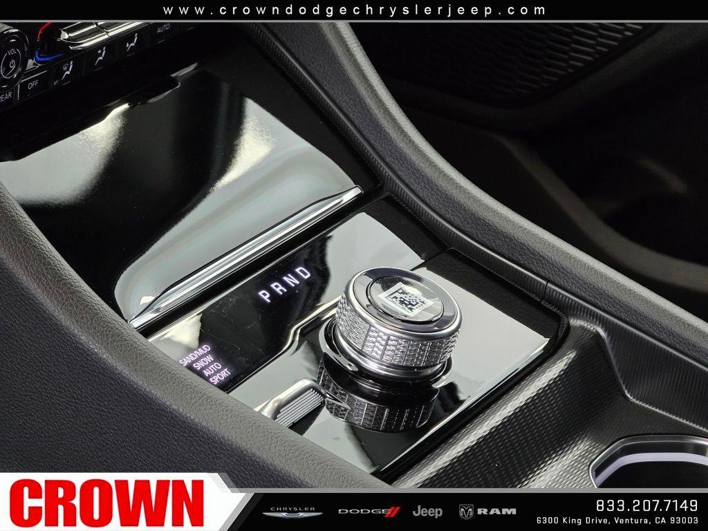 new 2025 Jeep Grand Cherokee L car, priced at $42,930