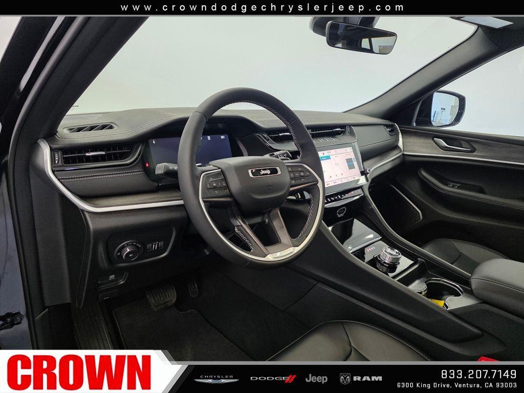 new 2026 Jeep Grand Cherokee car, priced at $48,805