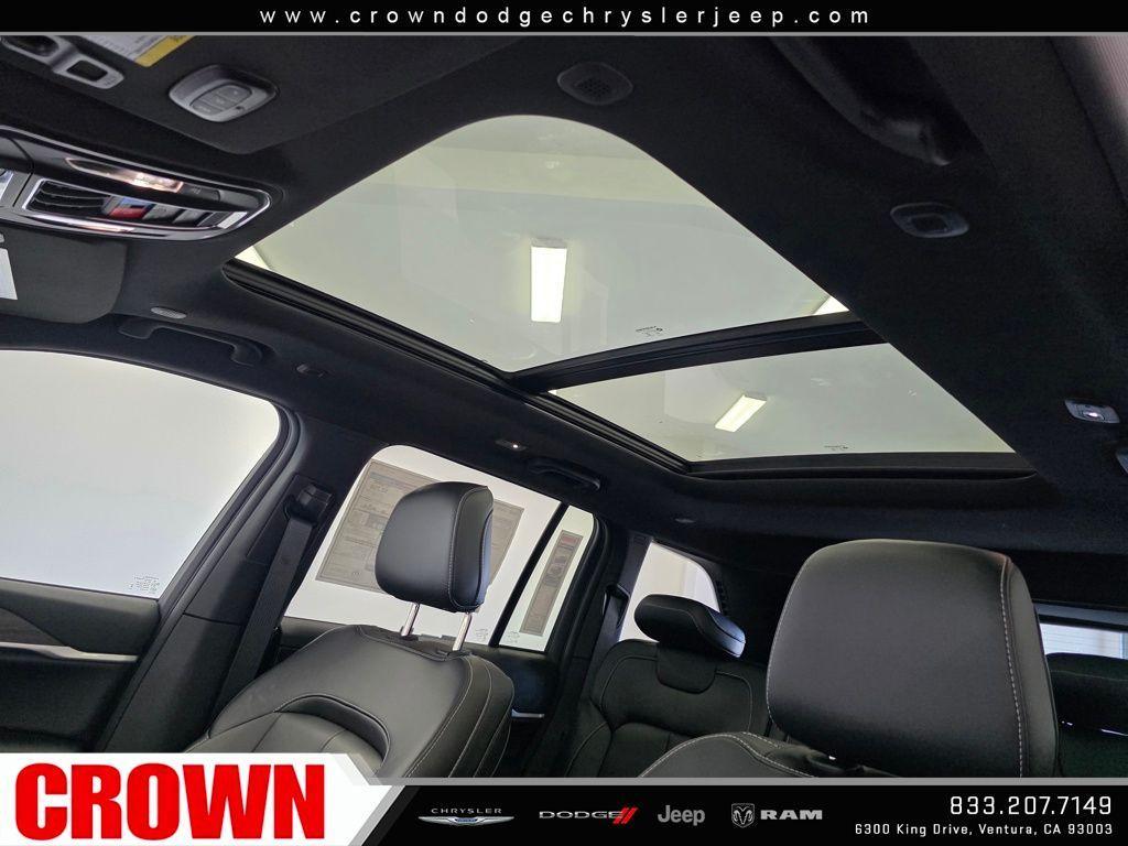 new 2026 Jeep Grand Cherokee car, priced at $48,805