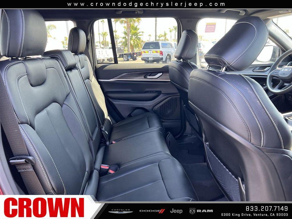 new 2024 Jeep Grand Cherokee car, priced at $38,995