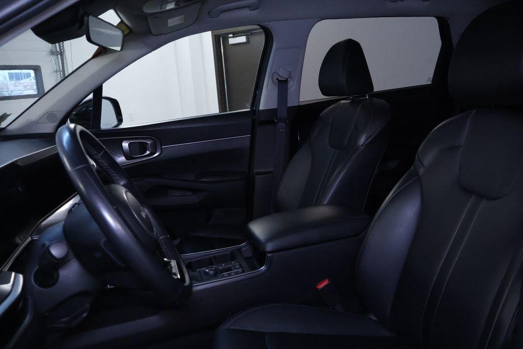 used 2024 Kia Sorento car, priced at $24,299