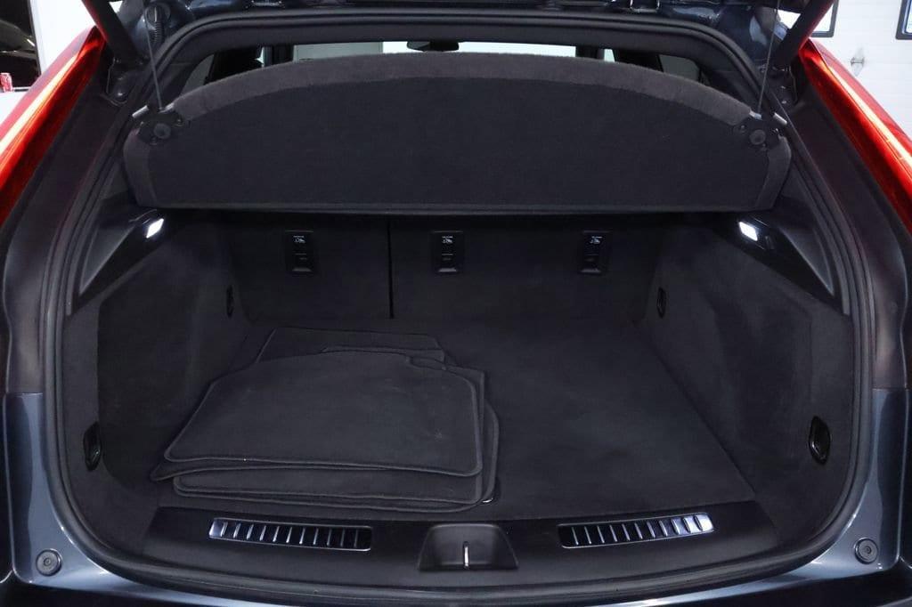 used 2019 Cadillac XT4 car, priced at $20,498