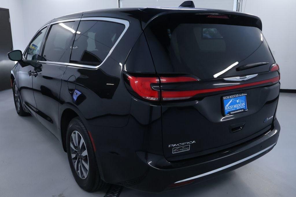 used 2023 Chrysler Pacifica Hybrid car, priced at $24,399