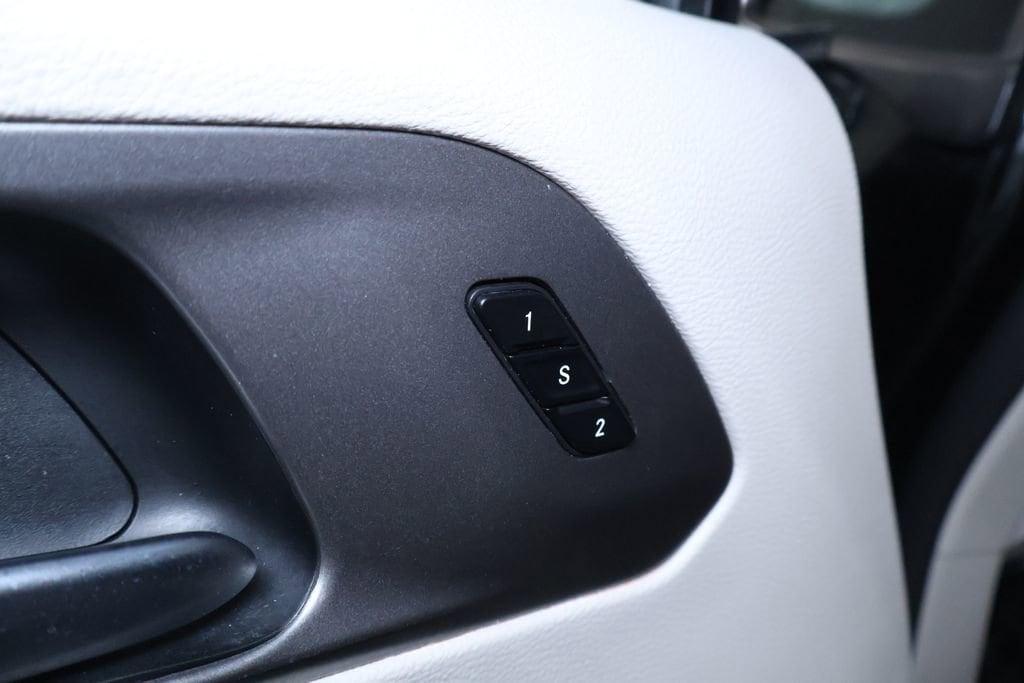 used 2023 Chrysler Pacifica Hybrid car, priced at $24,399
