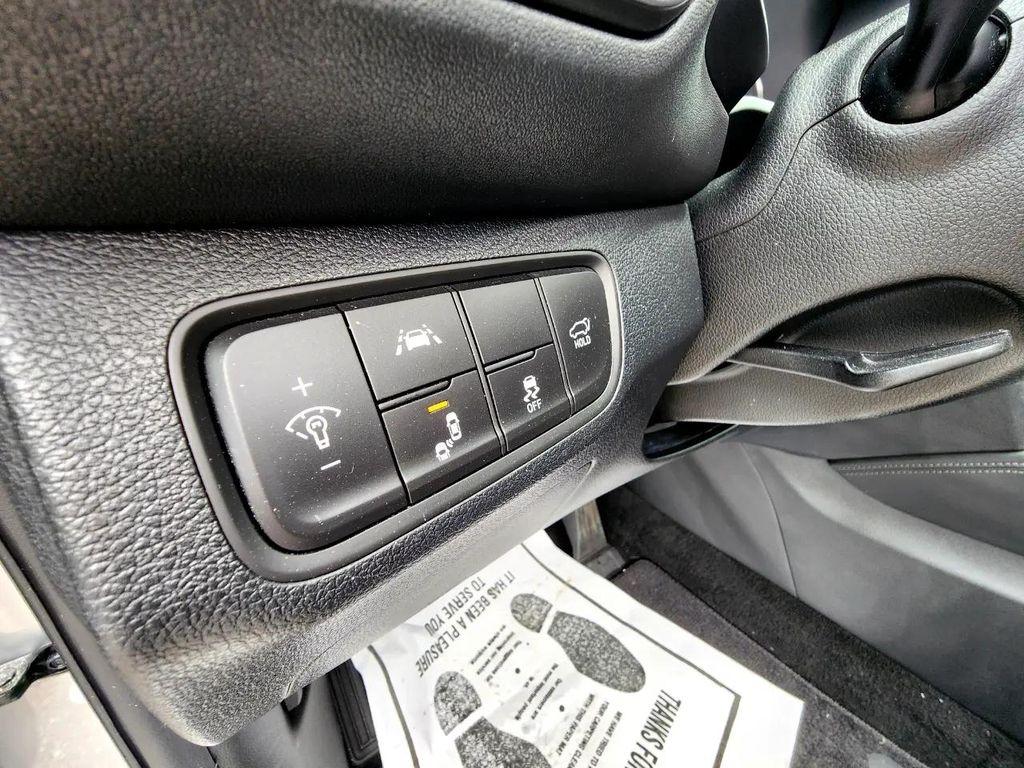 used 2020 Hyundai Santa Fe car, priced at $18,294
