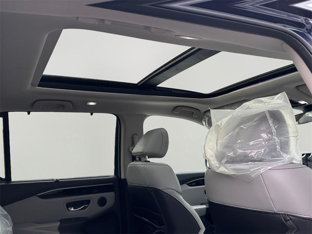 new 2025 Honda Pilot car, priced at $47,239