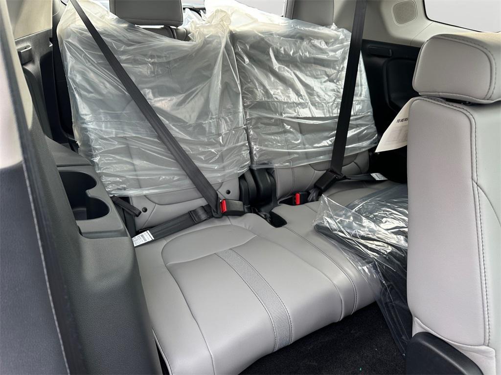 new 2025 Honda Pilot car, priced at $47,239