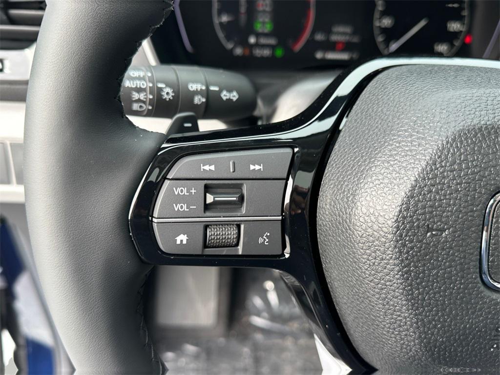 new 2025 Honda Pilot car, priced at $47,239