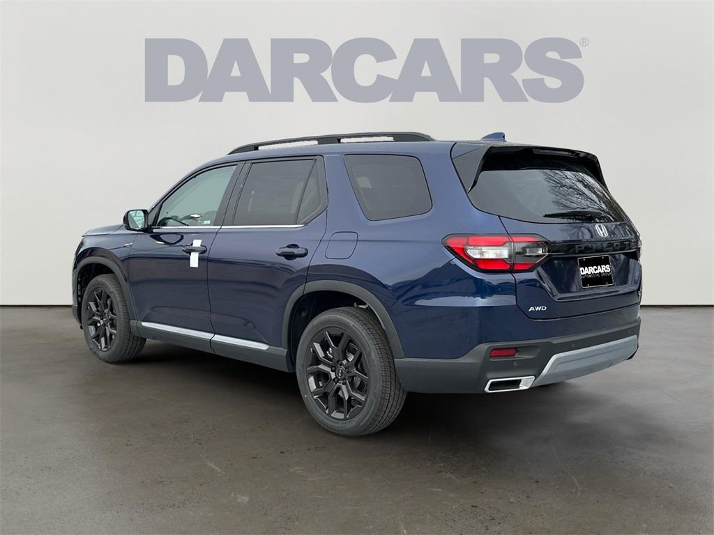 new 2025 Honda Pilot car, priced at $47,239