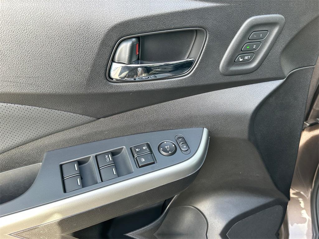 used 2016 Honda CR-V car, priced at $21,358