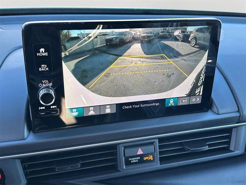 new 2025 Honda Pilot car, priced at $47,895