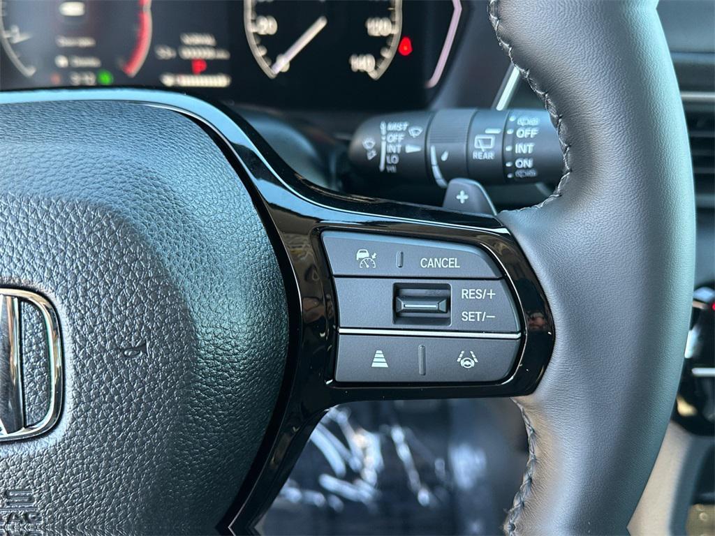 new 2025 Honda Pilot car, priced at $47,895