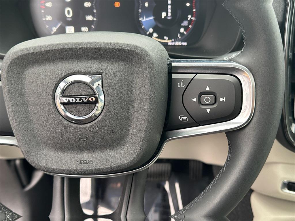 used 2022 Volvo XC40 car, priced at $25,436